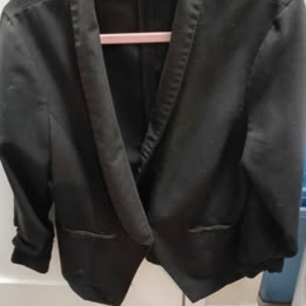 Black Short Waisted Blazer